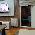 Neom Apartman, Stup,