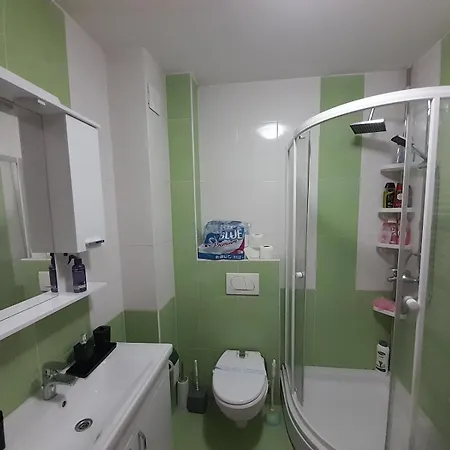 Lejlighed Neom Apartman, Near Airport,