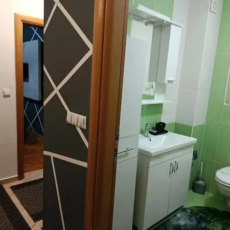 Lejlighed Neom Apartman, Near Airport, *