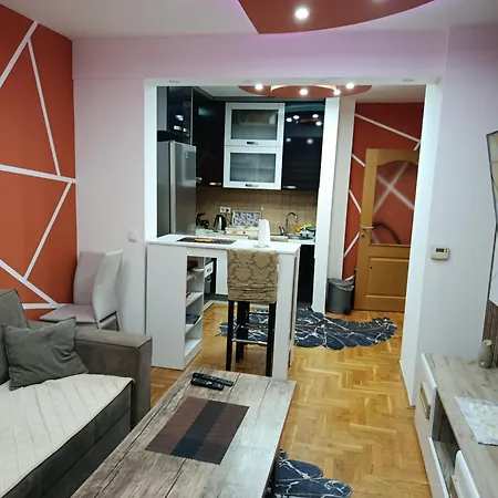 Neom Apartman, Stup,