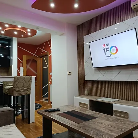 Neom Apartman, Stup, *