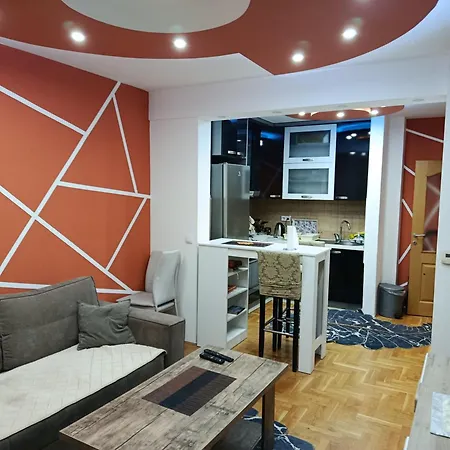 Neom Apartman, Stup, *