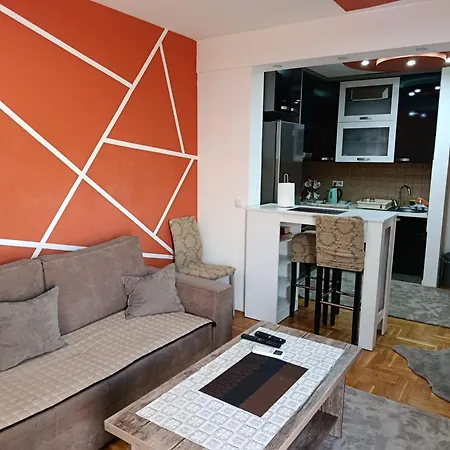 Lejlighed Neom Apartman, Near Airport, *