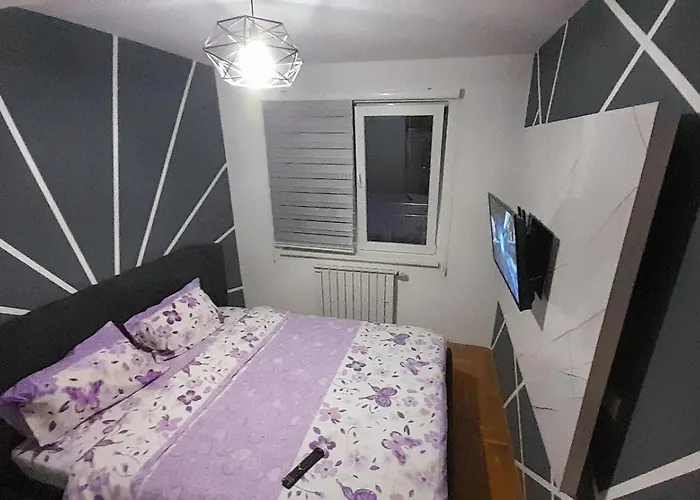 Apartment Neom Apartman, Stup, *