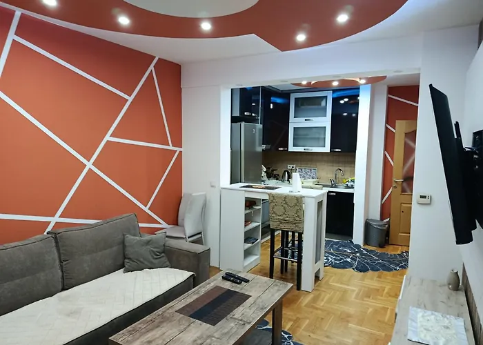 Neom Apartman, Stup, *