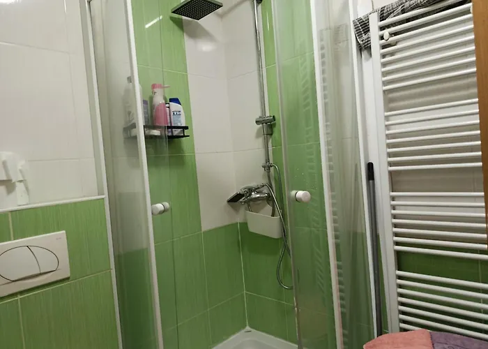 Neom Apartman, Stup,